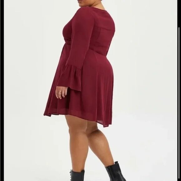 torrid Burgundy Gauze Laceup Skater Dress Womens Plus Size 5X NWT - Picture 3 of 6